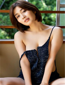 《我的漂亮女房东完整版电影-嫖丰满老熟妇AAAA片免费看》