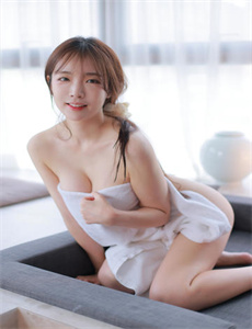《aa级黄色毛片-高h肉肉乳共妻》