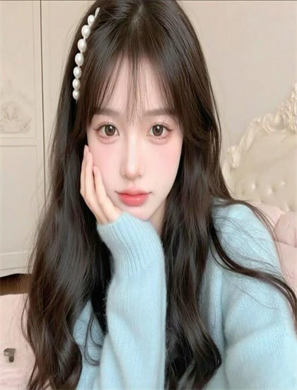 探索《尖叫女王：我的猛鬼街》的奥秘：隐藏细节与深层意义